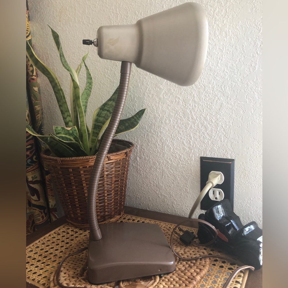 Industrial MCM Gooseneck Brown Table Lamp - Picture 4 of 14